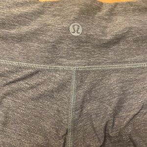 Heather gray Lululemon leggings